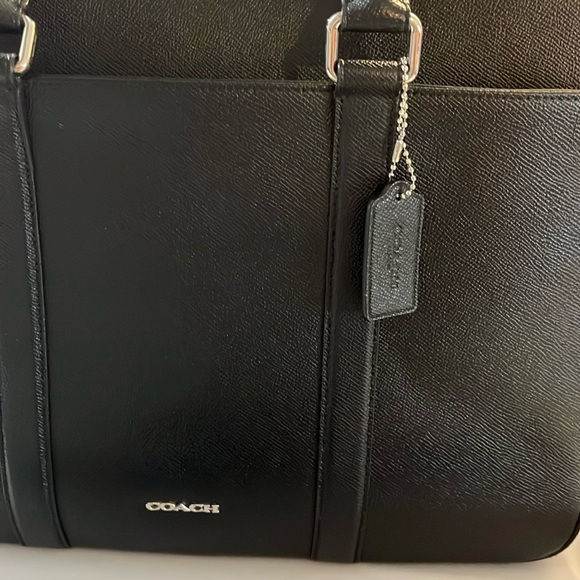 Coach Metropolitan Black Slim Briefcase Handbag
Saffiano Leather EUC - Picture 2 of 13